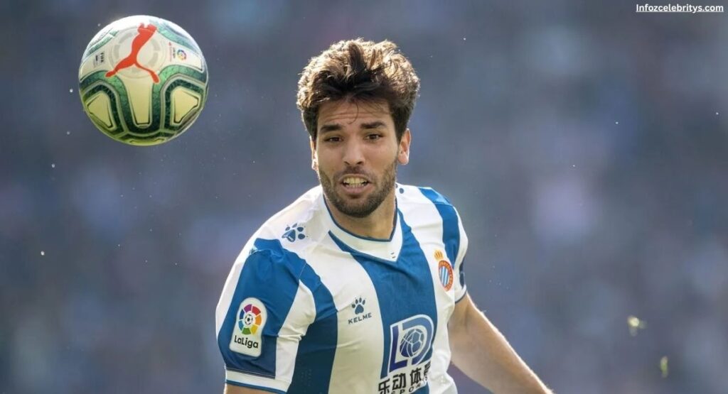 Early Life and Football Foundations