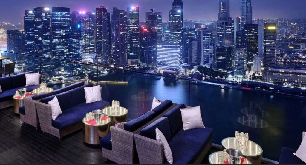 Why Rooftop Dining in Singapore is So Popular